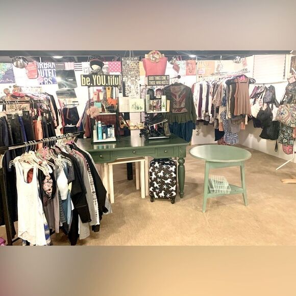 🎊♻️❤️LIKE THIS LISTING TO BE NOTIFIED WHEN I GO LIVE  🎉🛍💥 - Picture 2 of 10